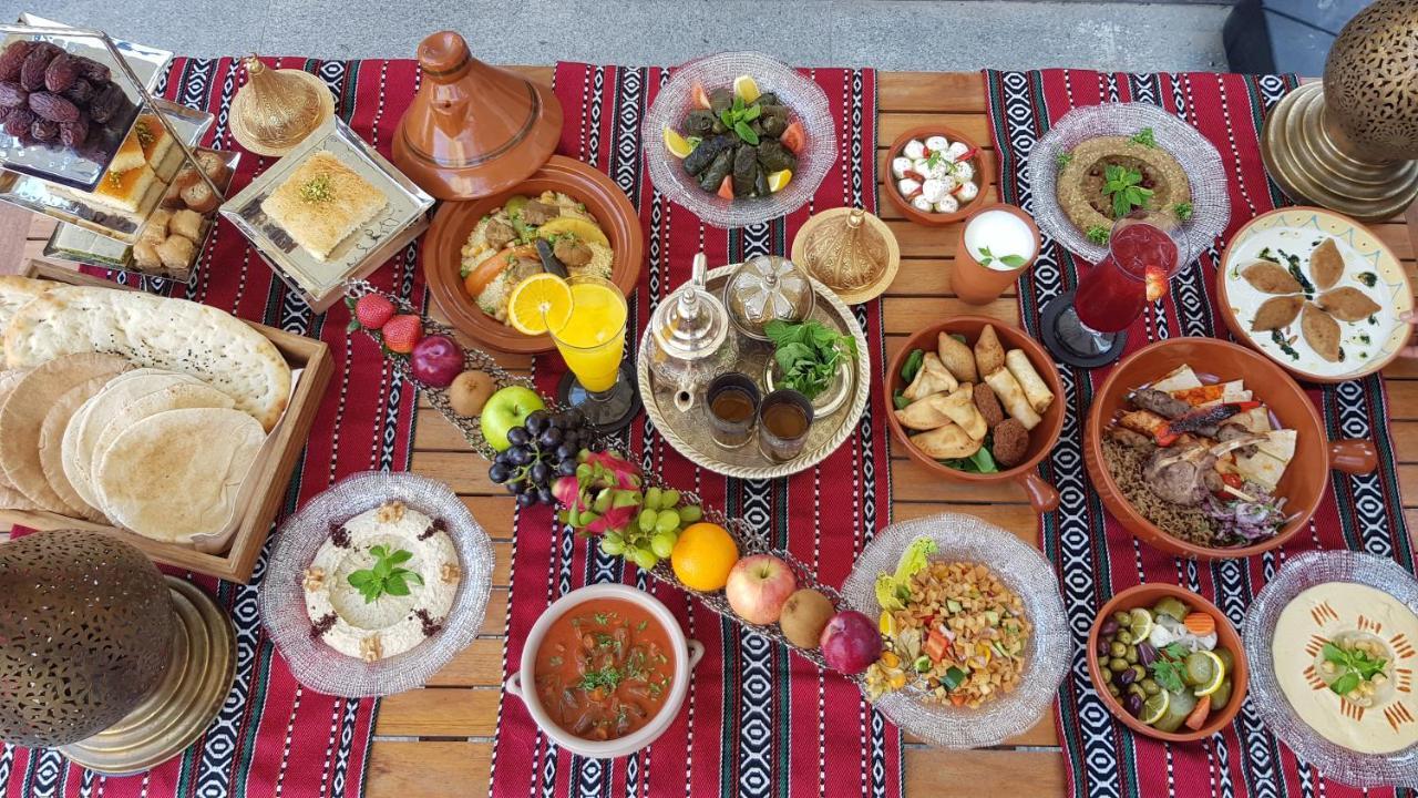 Souq Al Wakra Hotel Qatar By Tivoli Al Wakrah Dış mekan fotoğraf A selection of Lebanese cuisine