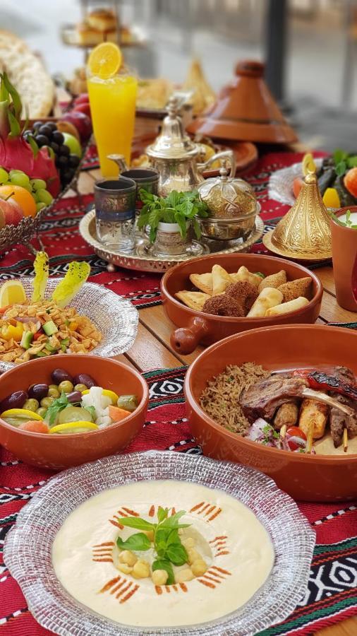 Souq Al Wakra Hotel Qatar By Tivoli Al Wakrah Dış mekan fotoğraf A selection of Lebanese cuisine