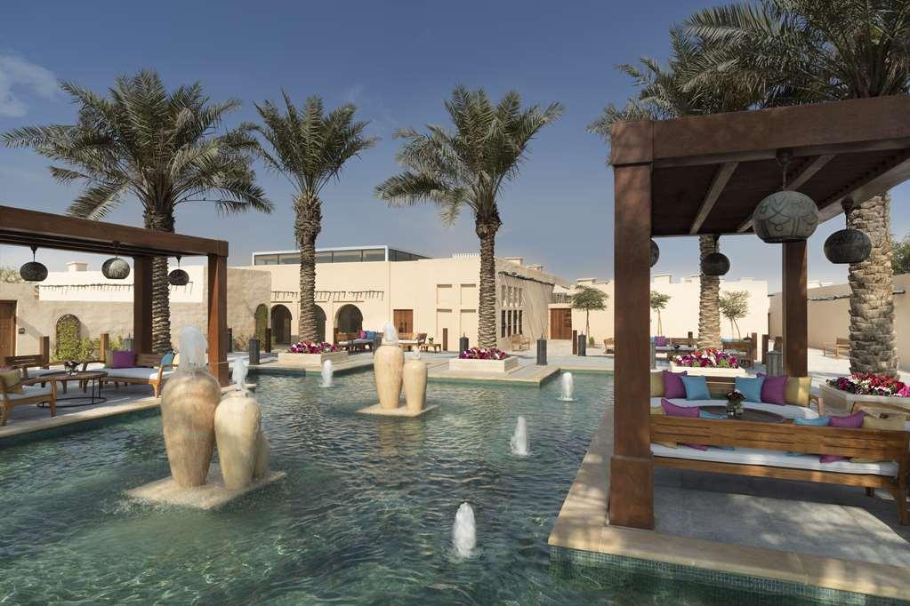 Souq Al Wakra Hotel Qatar By Tivoli Al Wakrah Dış mekan fotoğraf The resort's pool